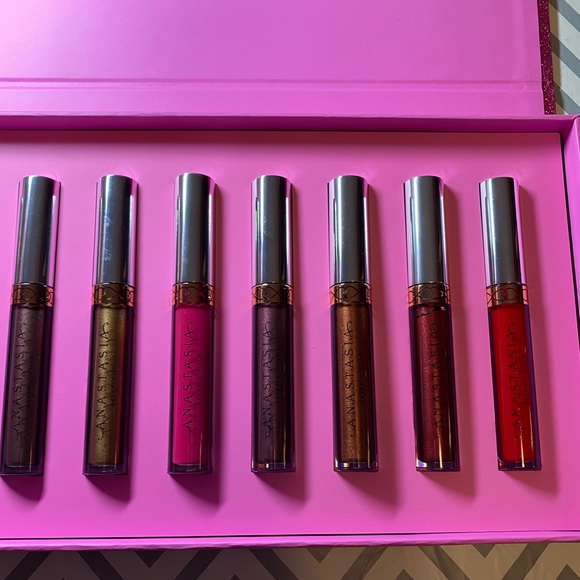 Limited edition Anastasia lipstick set - Picture 3 of 13